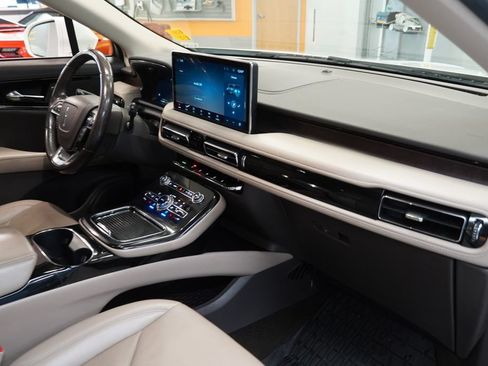 Used 2022 Lincoln Nautilus Reserve AWD/4WD image 30