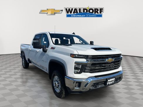 Used 2024 Chevrolet Silverado 2500 LT w/ Convenience Package image 1