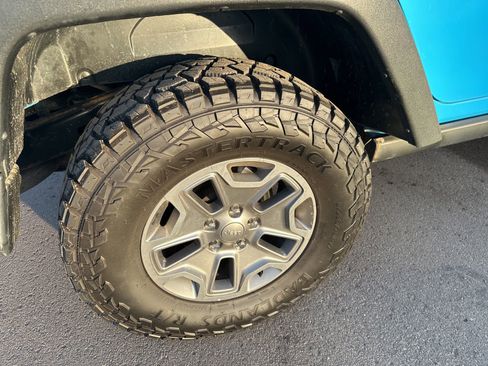 Used 2018 Jeep Wrangler Unlimited Rubicon w/ Cold Weather Group image 42