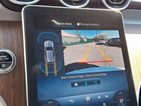 Used 2024 Mercedes-Benz GLC 300 4MATIC image 17