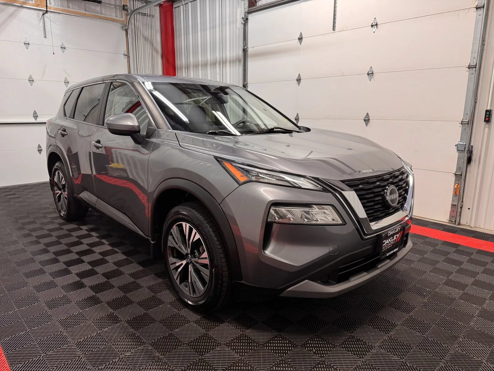 Used 2023 Nissan Rogue SV AWD/4WD image 5