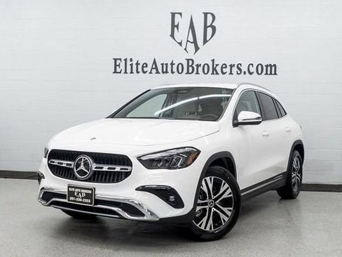 Used 2025 Mercedes-Benz GLA 250 4MATIC image 1