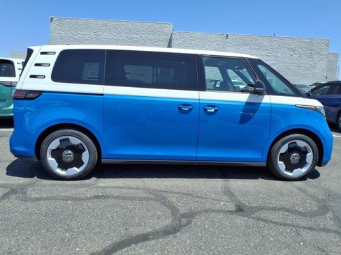 New 2025 Volkswagen ID. Buzz Pro S image 8