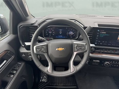 Used 2026 Chevrolet Silverado 1500 LT AWD/4WD image 13