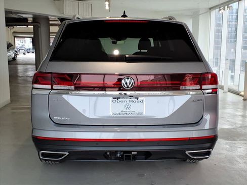 Used 2025 Volkswagen Atlas SEL image 5