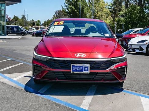 Certified 2025 Hyundai Elantra Sport FWD image 2