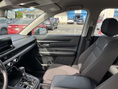 Used 2024 Honda CR-V LX image 12