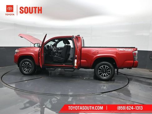 Used 2022 Toyota Tacoma TRD Sport AWD/4WD image 51