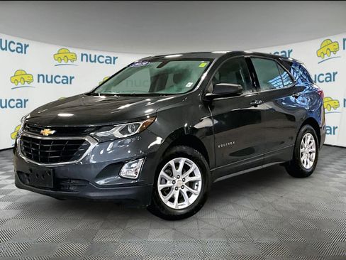 Used 2019 Chevrolet Equinox LS image 3