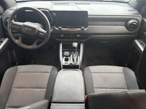 Used 2023 Chevrolet Colorado Trail Boss w/ Technology Package image 11