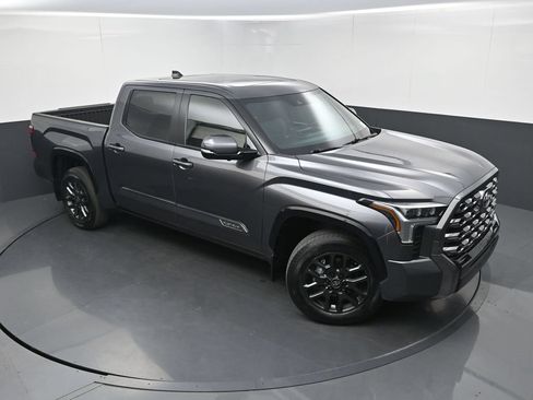 Used 2025 Toyota Tundra Platinum AWD/4WD image 36