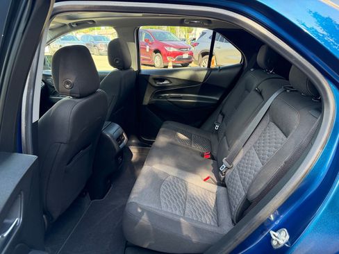 Used 2019 Chevrolet Equinox LT w/ Sun & Navigation Package image 24