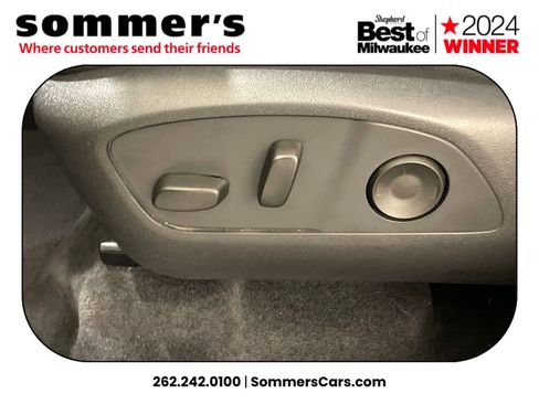 Used 2025 Chevrolet Traverse LT image 10