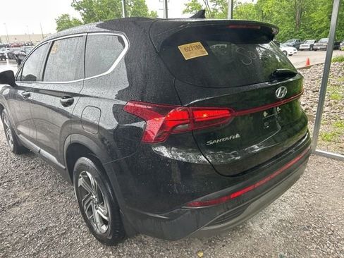 Used 2023 Hyundai Santa Fe SE FWD image 4