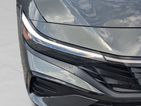 New 2025 Hyundai Elantra SEL FWD image 37