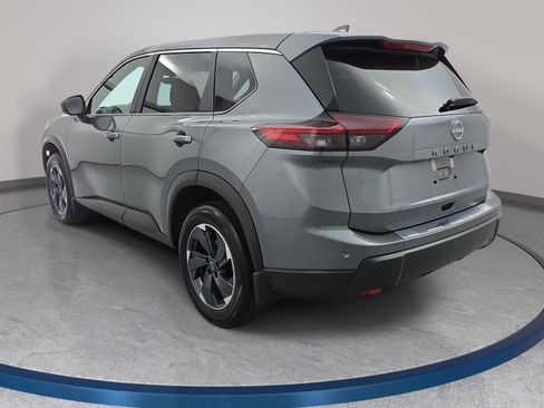 Certified 2025 Nissan Rogue SV FWD image 7