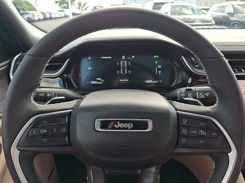 Certified 2022 Jeep Grand Cherokee Limited 4xe w/ Luxury Tech Group II AWD/4WD image 24