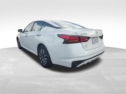 Used 2023 Nissan Altima 2.5 SV FWD image 21