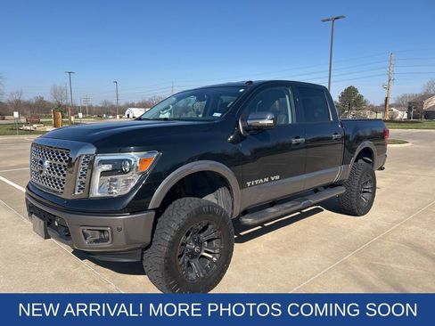 Used 2019 Nissan Titan Platinum Reserve image 1