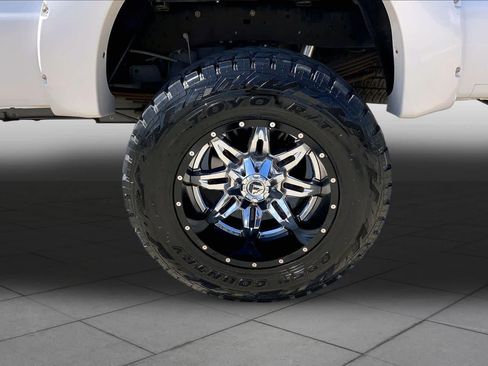Used 2015 Ford F250 Platinum w/ FX4 Off-Road Package AWD/4WD image 10
