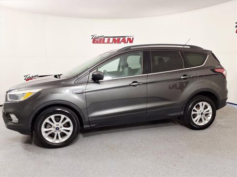Used 2018 Ford Escape SE image 4