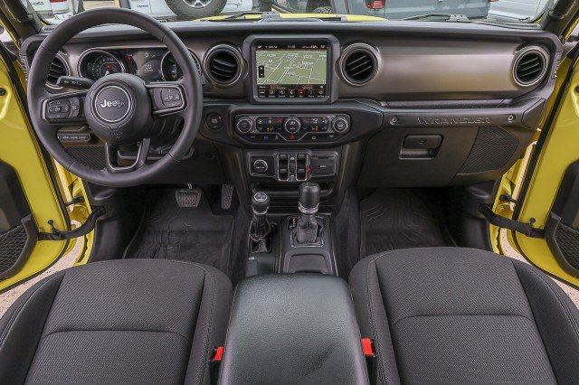 Used 2023 Jeep Wrangler Unlimited w/ Cold Weather Group AWD/4WD image 39