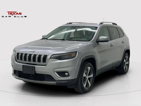 Used 2019 Jeep Cherokee Limited w/ Luxury Group AWD/4WD image 3