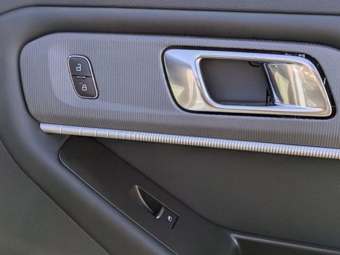 New 2026 Ford Explorer ST-Line w/ ST-Line Street Pack image 38