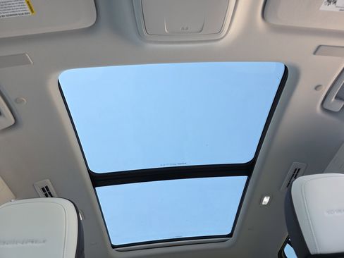 New 2026 GMC Acadia Denali w/ Super Cruise Package image 13