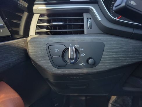 Used 2023 Audi A4 2.0T Premium w/ Convenience Package image 29