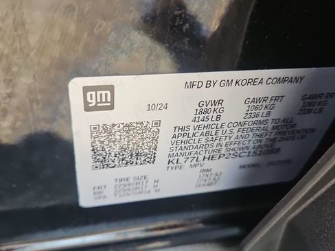 Used 2025 Chevrolet Trax LT FWD image 29