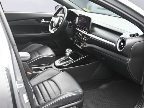 Used 2022 Kia Forte GT-Line w/ GT-Line Premium Package FWD image 11