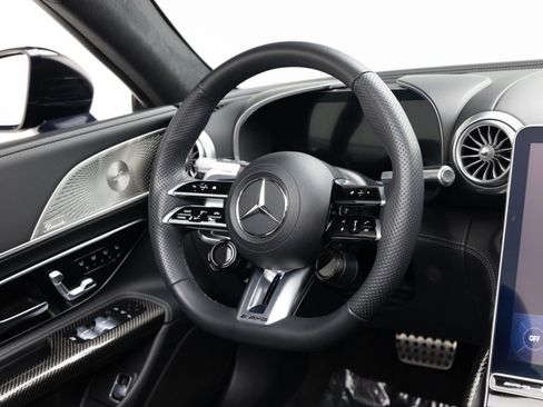 Used 2022 Mercedes-Benz SL 63 AMG 4MATIC w/ AMG Aerodynamic Package image 10