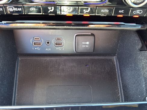 Used 2021 Jeep Grand Cherokee L Overland w/ Luxury Tech Group IV AWD/4WD image 40