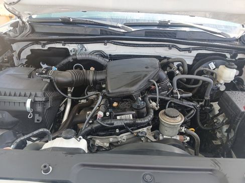 Used 2019 Toyota Tacoma SR AWD/4WD image 15