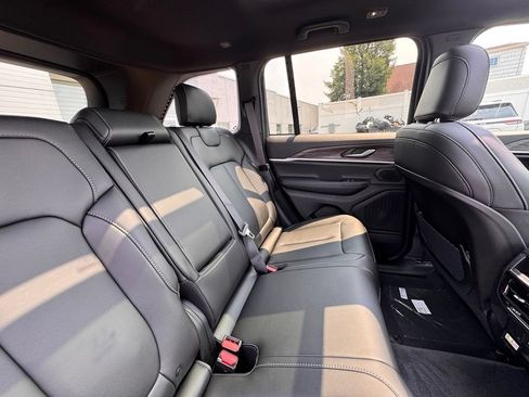 New 2026 Jeep Grand Cherokee Limited w/ Limited Altitude Package AWD/4WD image 22