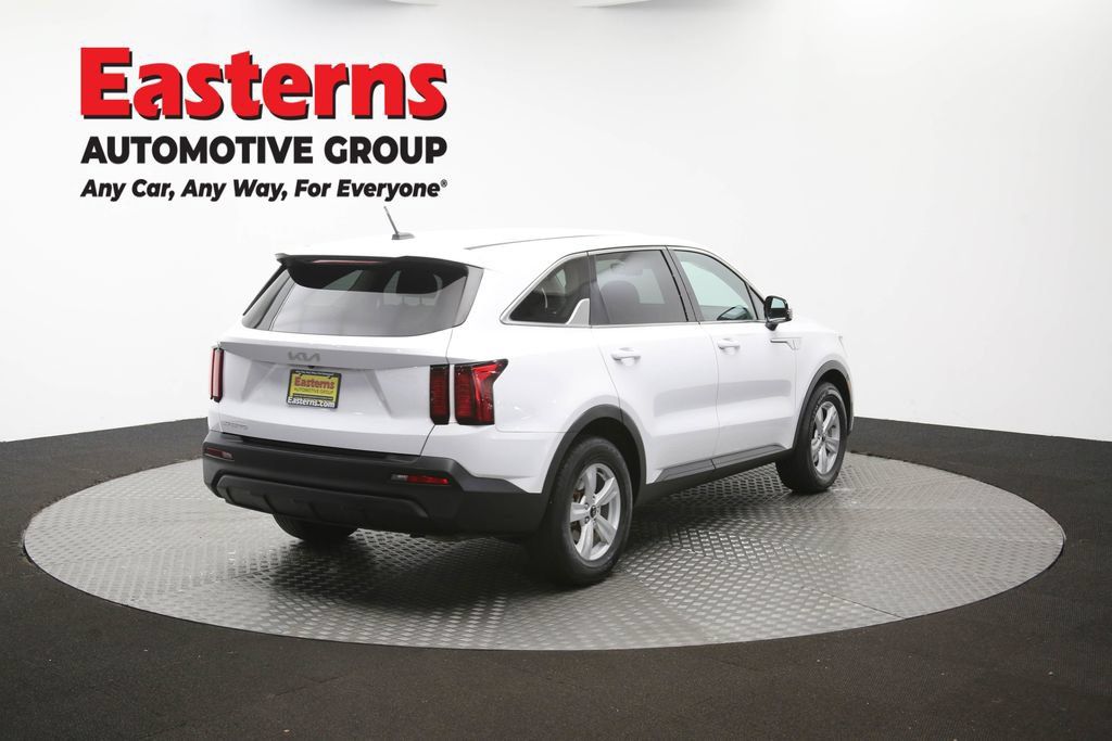 Used 2023 Kia Sorento LX FWD image 38