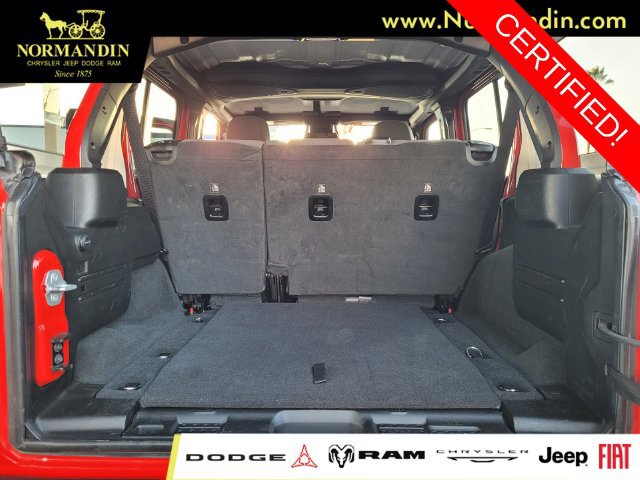 Certified 2025 Jeep Wrangler Unlimited Rubicon w/ Convenience Group AWD/4WD image 19