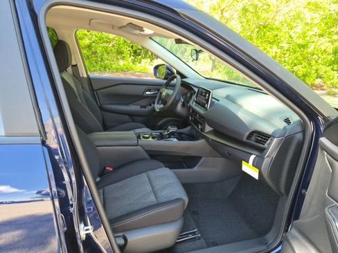 New 2026 Nissan Rogue SV AWD/4WD image 14