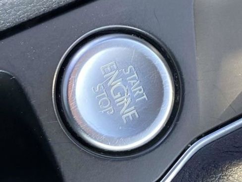 Used 2018 Volkswagen Atlas SE FWD image 29