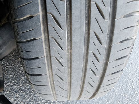 Used 2018 Ford Focus SE w/ SE Appearance Package image 38