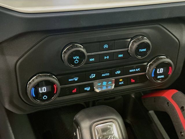 Used 2025 Ford Bronco Heritage Edition AWD/4WD image 16