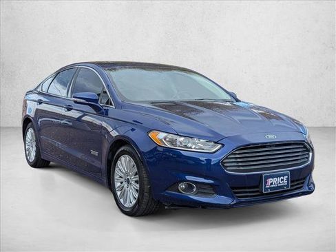 Used 2016 Ford Fusion Energi SE image 3