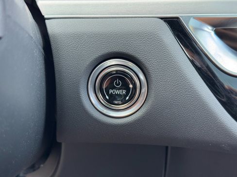 Used 2025 Cadillac Lyriq Luxury image 23