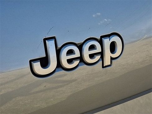 Used 2024 Jeep Grand Cherokee L Limited image 29