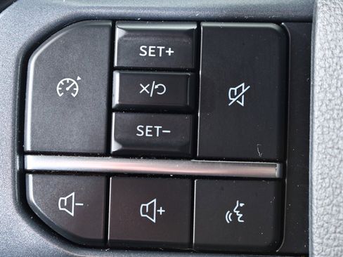 Used 2023 Ford F250 Lariat w/ Chrome Package image 31