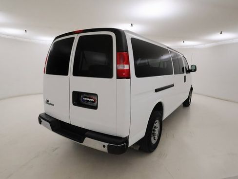 Used 2024 Chevrolet Express 3500 LT w/ LT Preferred Equipment Group image 3