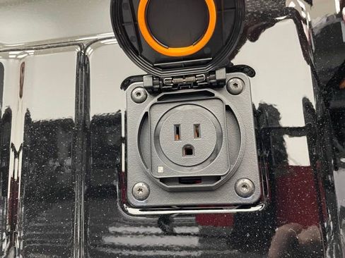 New 2026 Chevrolet Colorado Z71 w/ Technology Package image 14