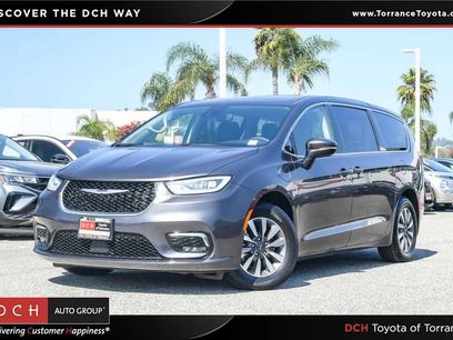 Used 2023 Chrysler Pacifica Touring-L