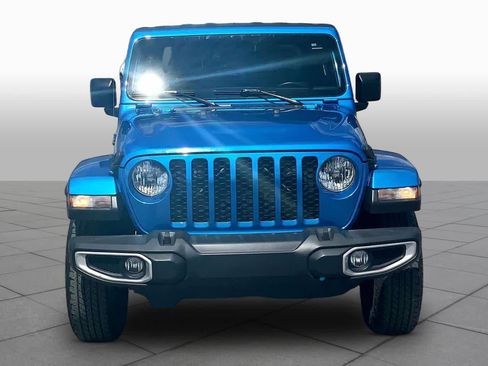 Used 2021 Jeep Gladiator Sport AWD/4WD image 4